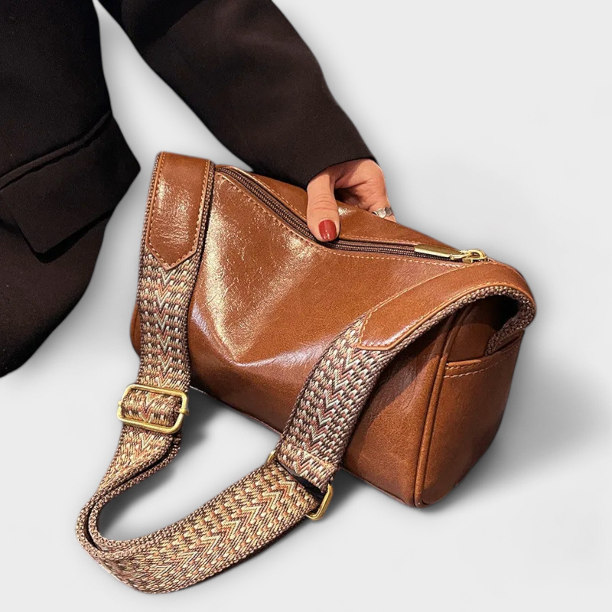 Women's Vintage Crossbody Bag – Adjustable Strap | Xylo