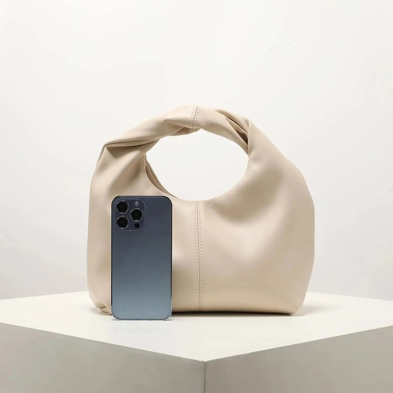 Elegant Square Handbag | Saskia