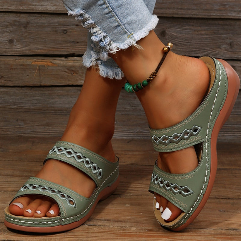 Women's Cushioned Comfort Sandals - Monta