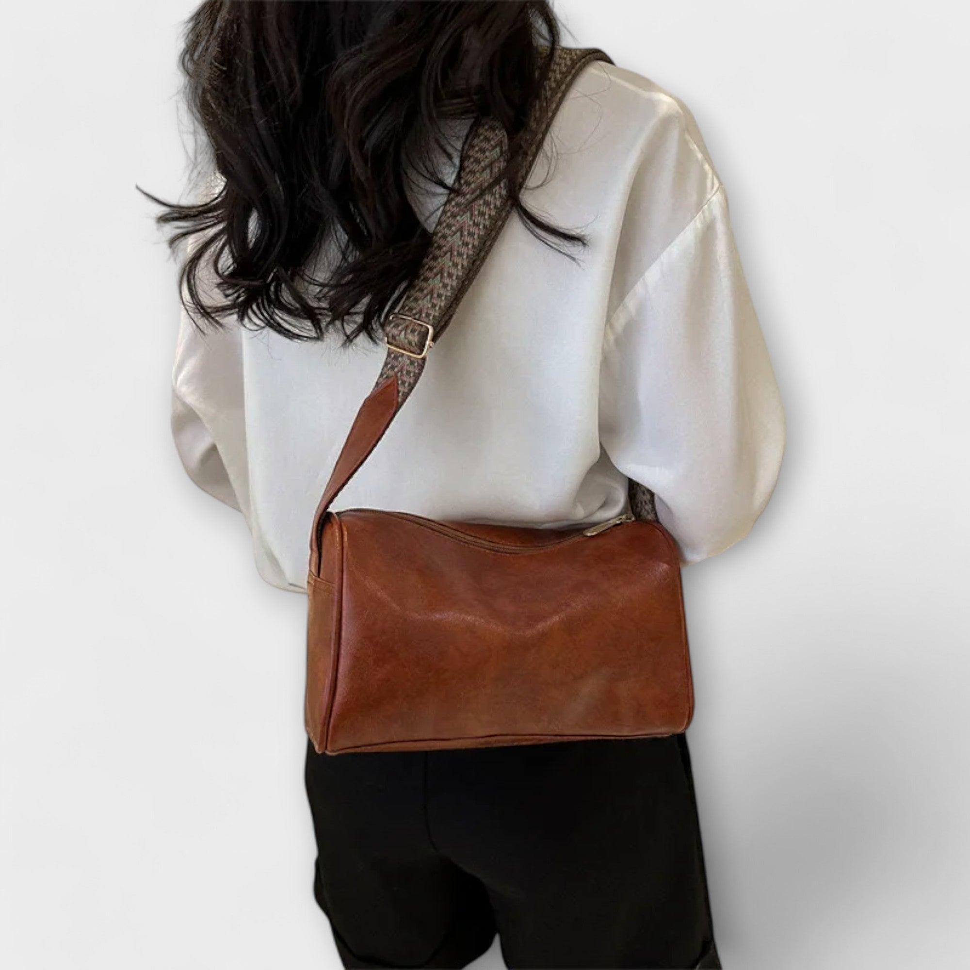 Women's Vintage Crossbody Bag – Adjustable Strap | Xylo