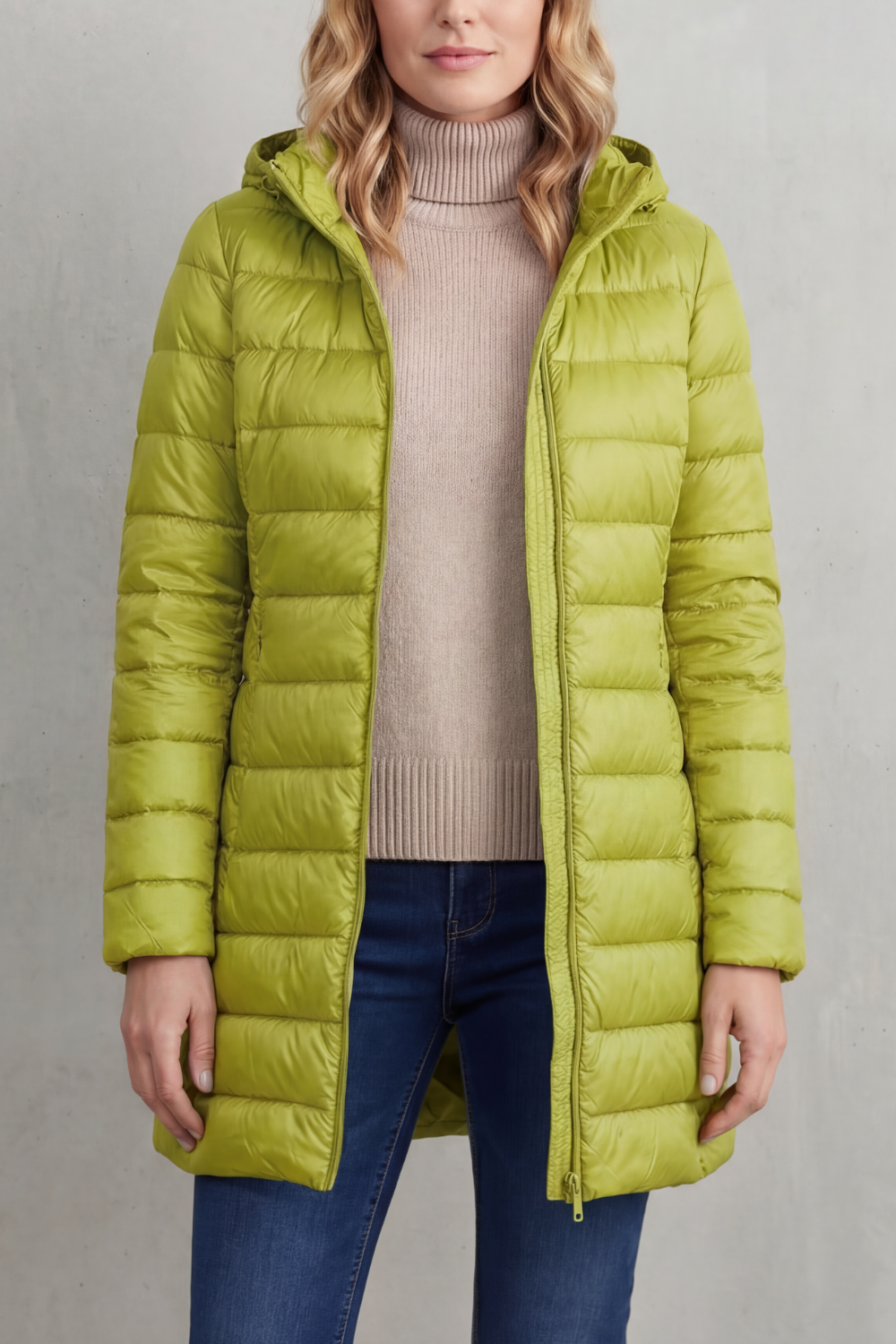 Women's Ultra-Lightweight Hooded Down Jacket for Cozy Warmth - Serelune