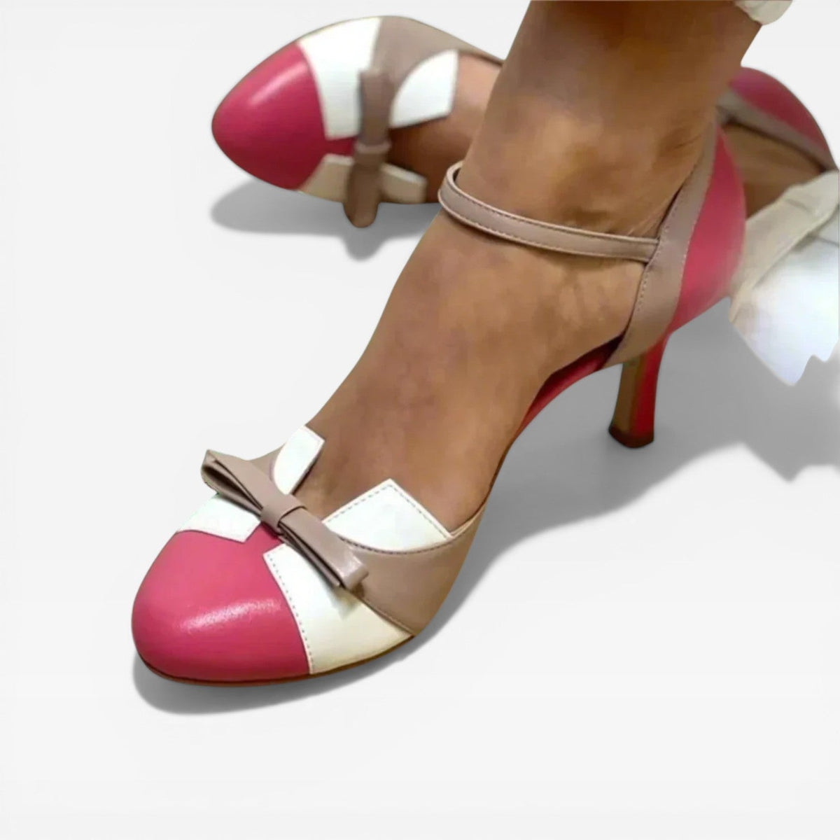 Women's Two-Tone Mary Jane Low Heel Pumps – Vintage Style | Frensham