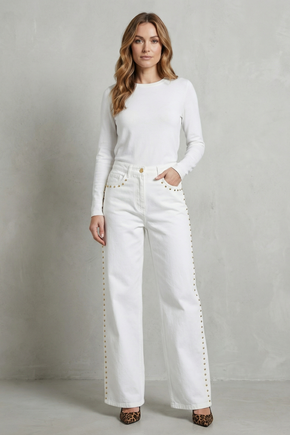 Women's High Rise Straight Leg Jeans in White - Porcelline