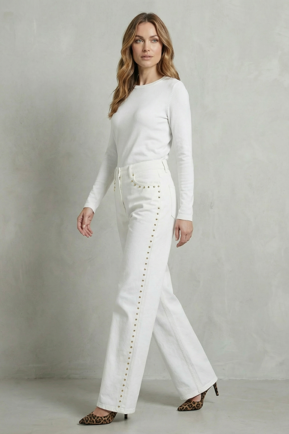 Women's High Rise Straight Leg Jeans in White - Porcelline