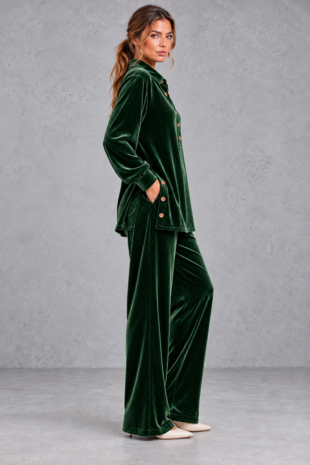 Back view of the longline velvet shirt and pants