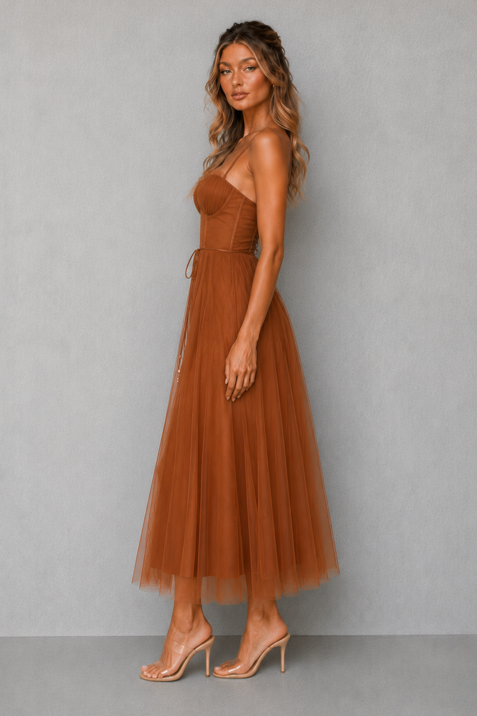 Women’s elegant wedding guest midi dress featuring a sculpted silhouette, regular fit, and clean structured design made from lightweight breathable fabric for special occasions and versatile styling.
