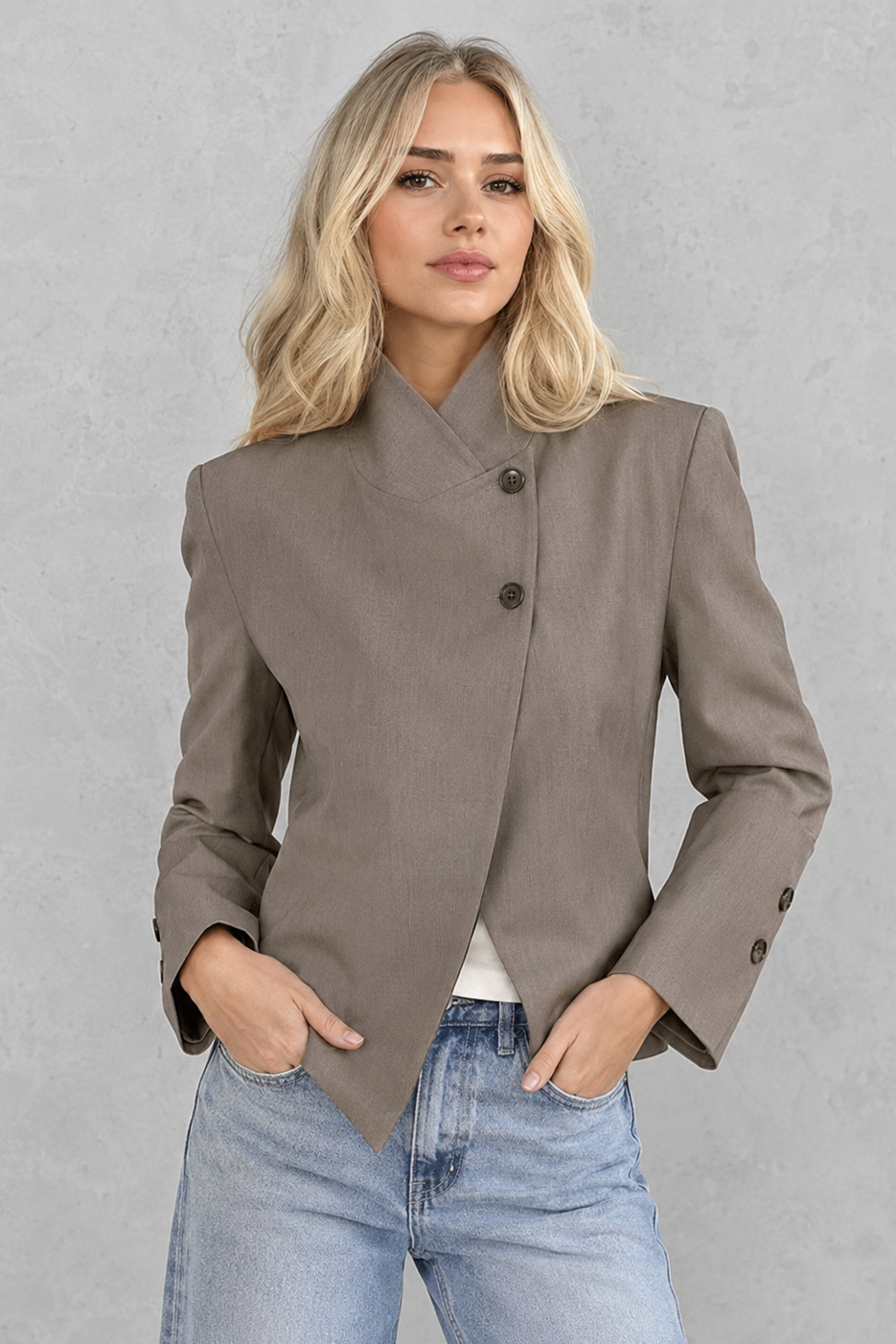 Shop this women’s lightweight travel blazer with wrinkle-resistant fabric and an open-front fit. A polished jacket for work, commuting and business travel.