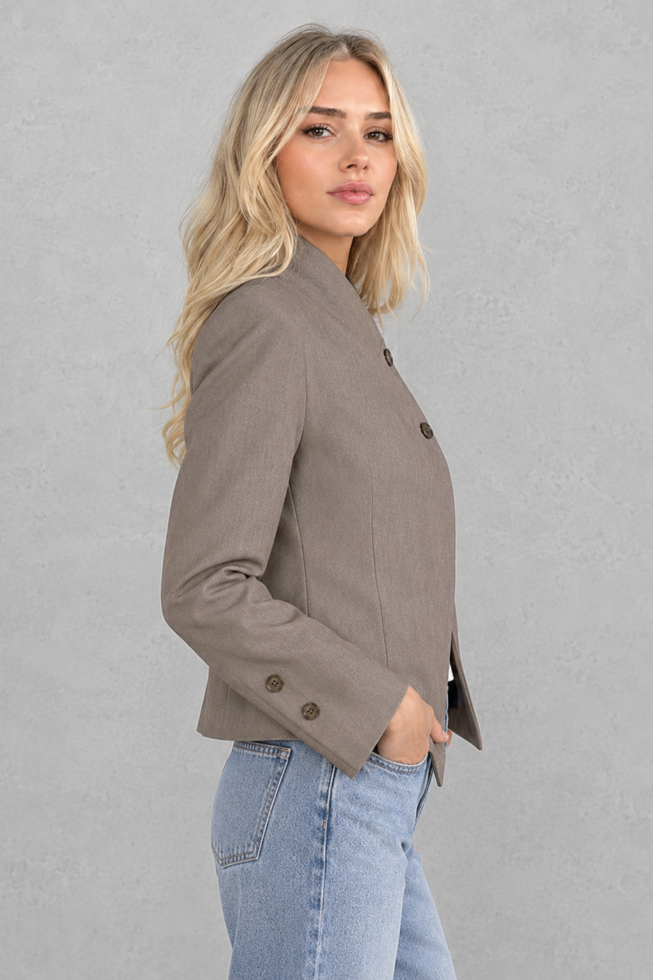 Shop this women’s lightweight travel blazer with wrinkle-resistant fabric and an open-front fit. A polished jacket for work, commuting and business travel.