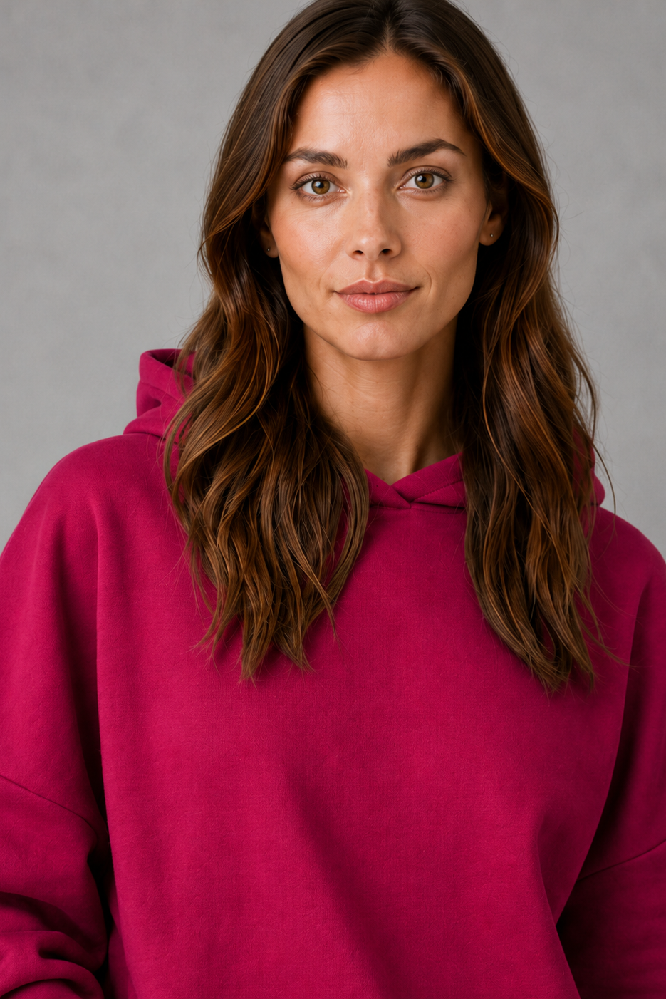 Women’s relaxed fleece pullover hoodie with a soft cotton-blend construction, classic hood, long sleeves and ribbed cuffs and hem.