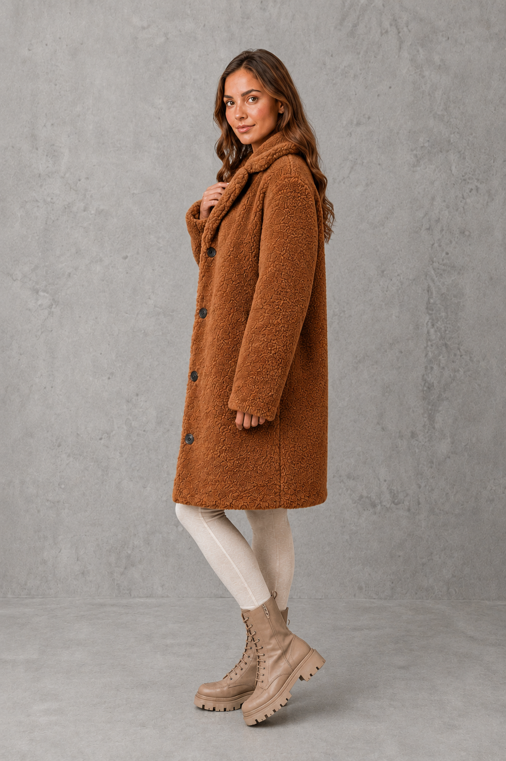 Women’s single-breasted teddy coat with soft plush texture, classic structured collar, streamlined silhouette, and flattering tailored fit.