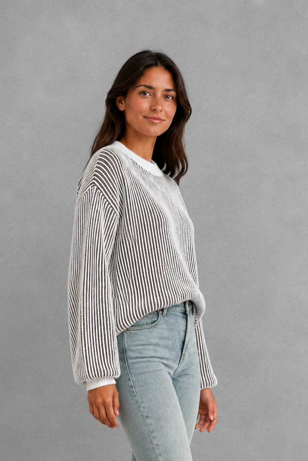 Women’s gray striped crew neck sweater with long sleeves, relaxed dropped shoulders and a cozy thick-knit silhouette for everyday wear.