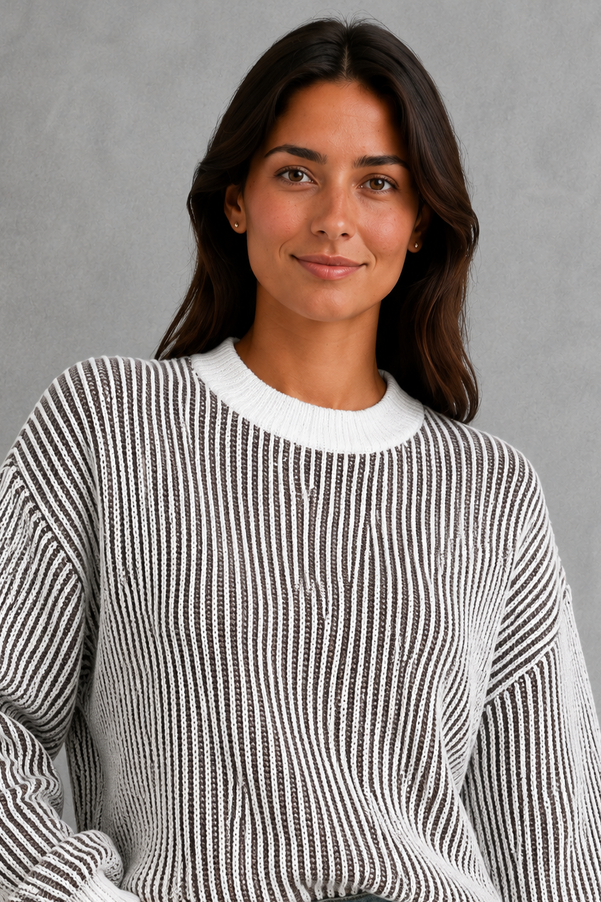 Women’s gray striped crew neck sweater with long sleeves, relaxed dropped shoulders and a cozy thick-knit silhouette for everyday wear.