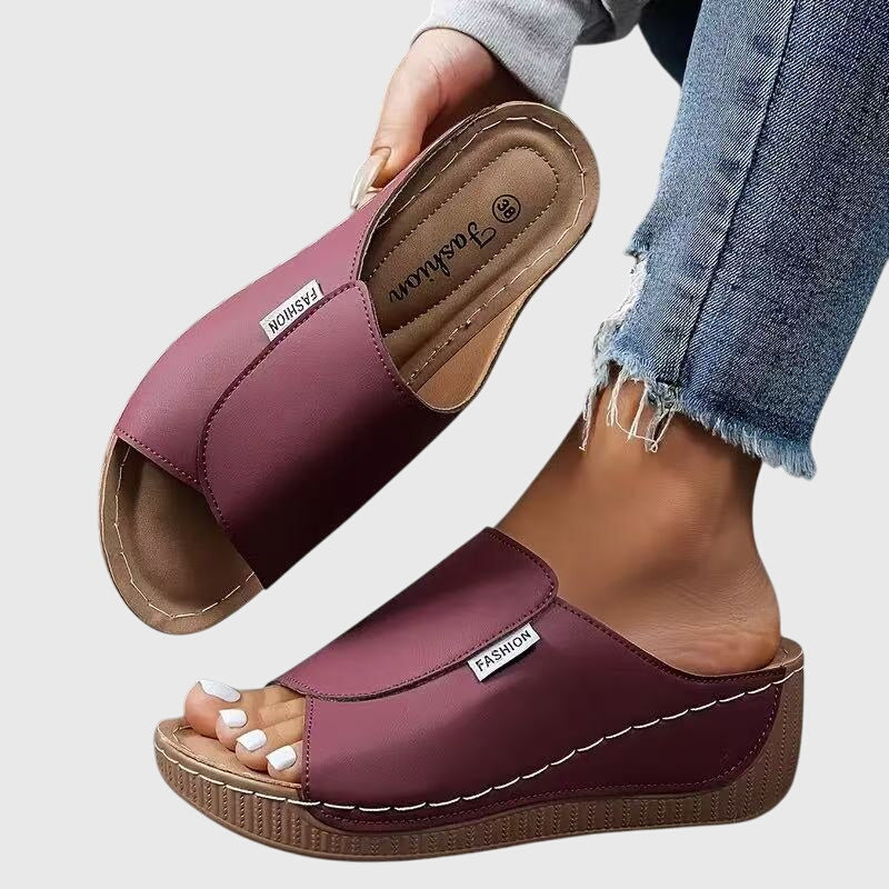 Women’s arch support sandals with cushioned footbed and straps