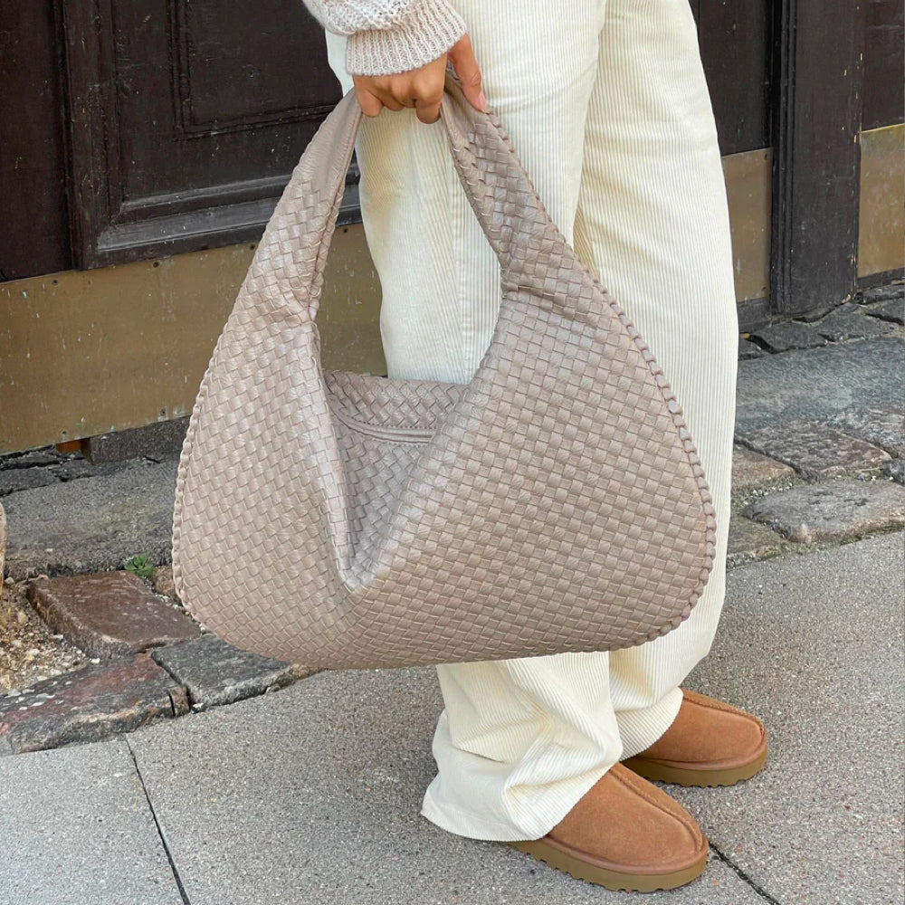 Textured Handbag | Amalia