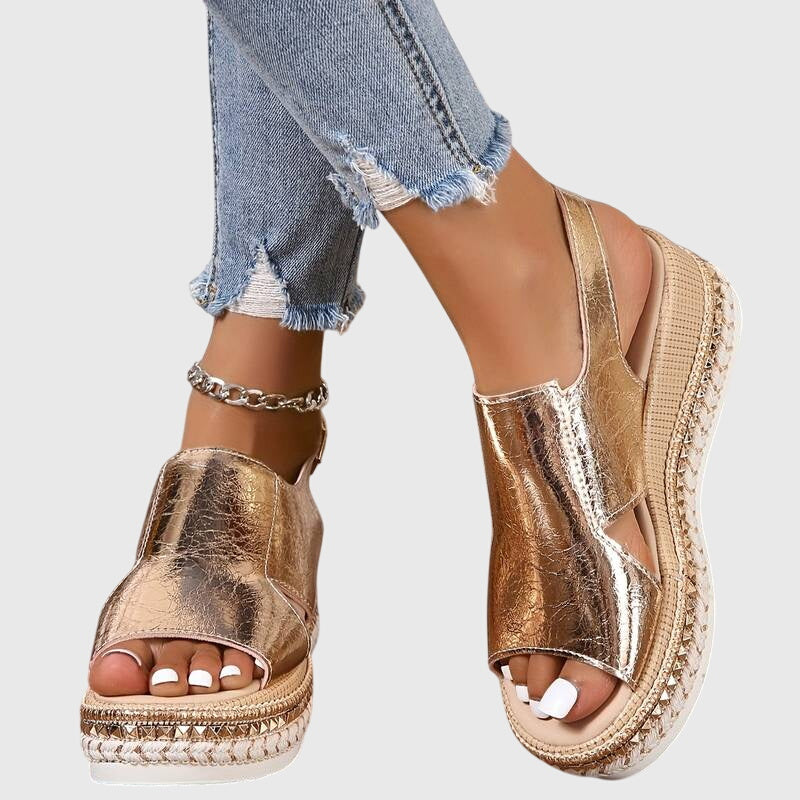 Women’s comfort sandals with cushioned sole, supportive heel, and slip-resistant grip for everyday walking and casual wear.