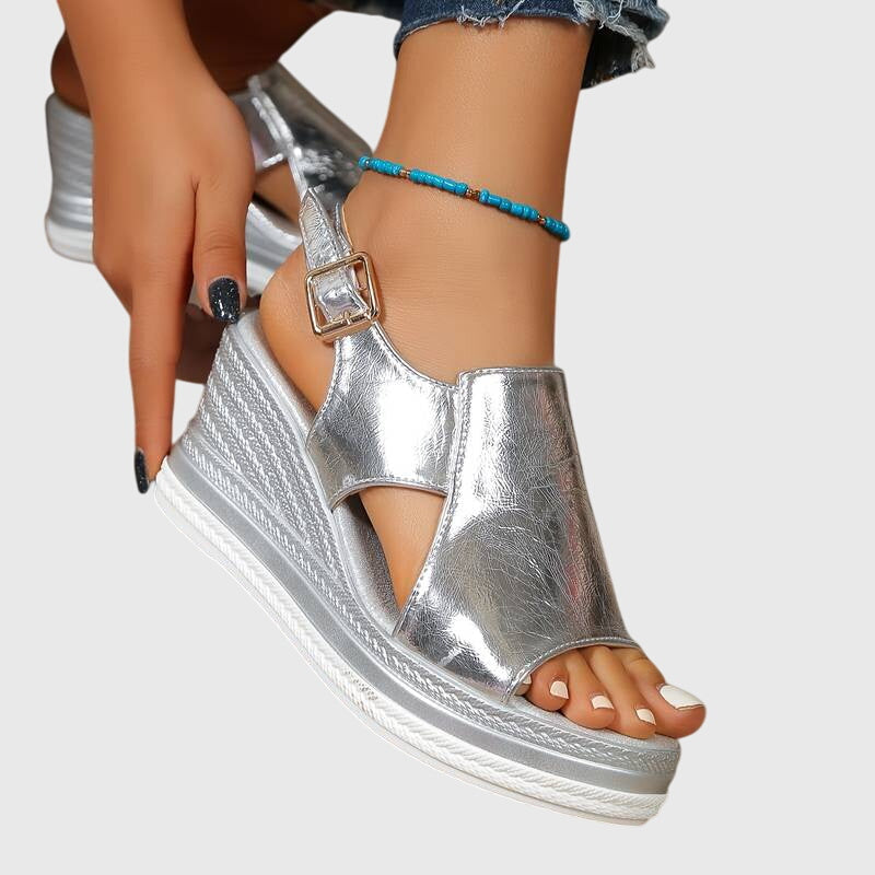 Women’s comfort sandals with cushioned sole, supportive heel, and slip-resistant grip for everyday walking and casual wear.
