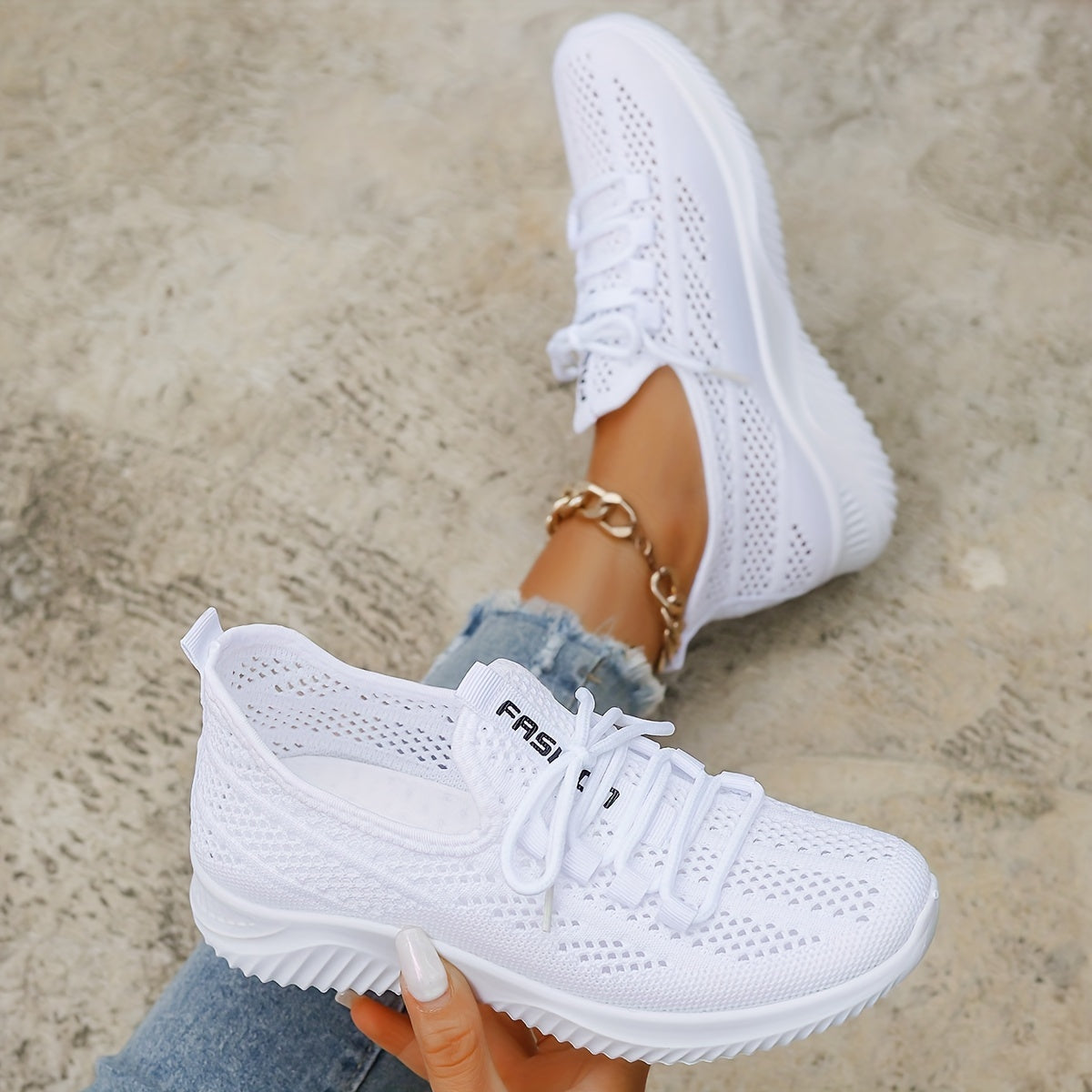 Women’s orthopedic walking sneakers with arch support and cushioned sole.