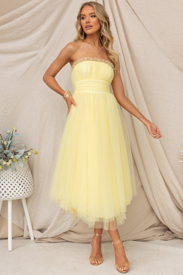 Women’s strapless maxi dress with tulle overlay and padded bust