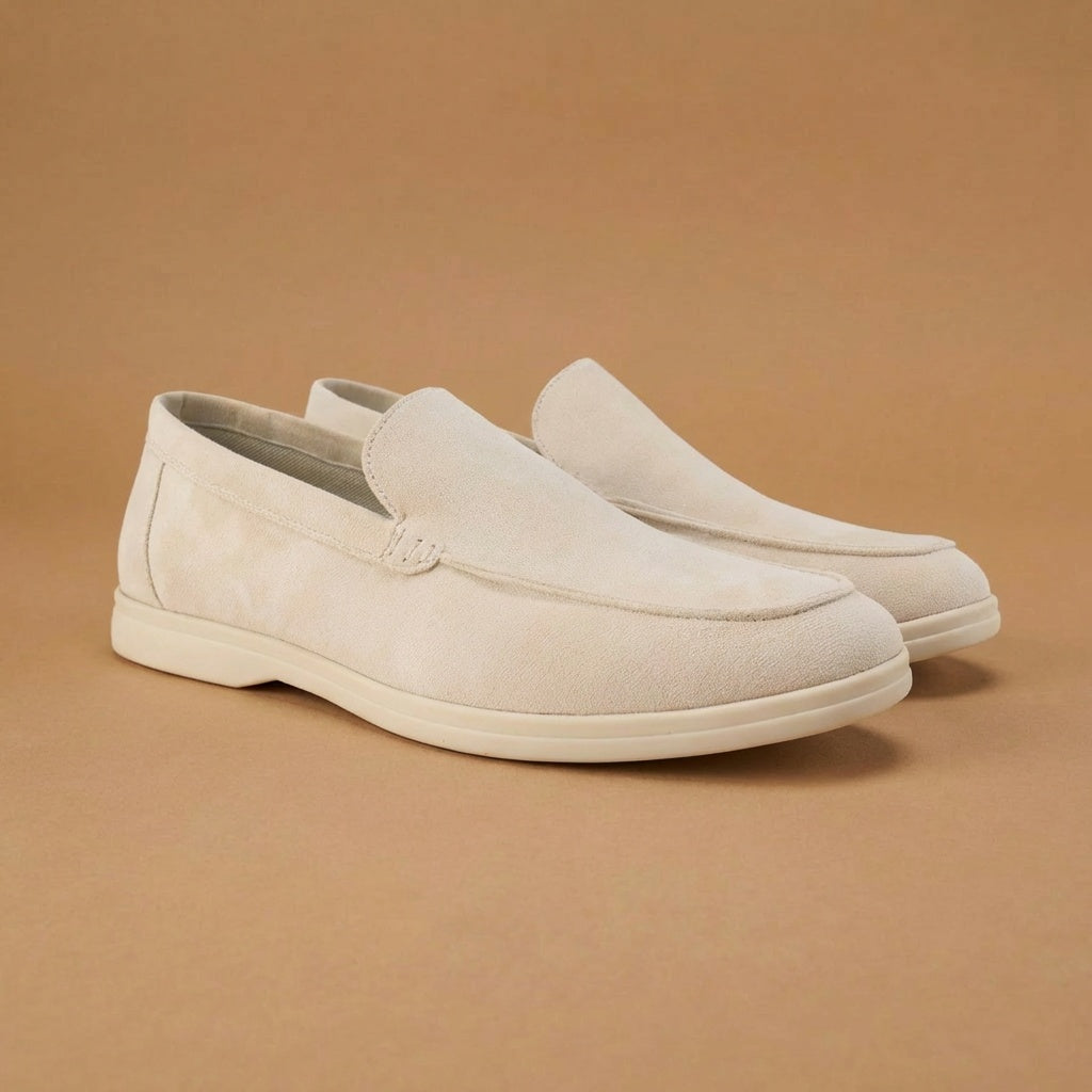 Men’s leather loafers with apron toe and cushioned insole