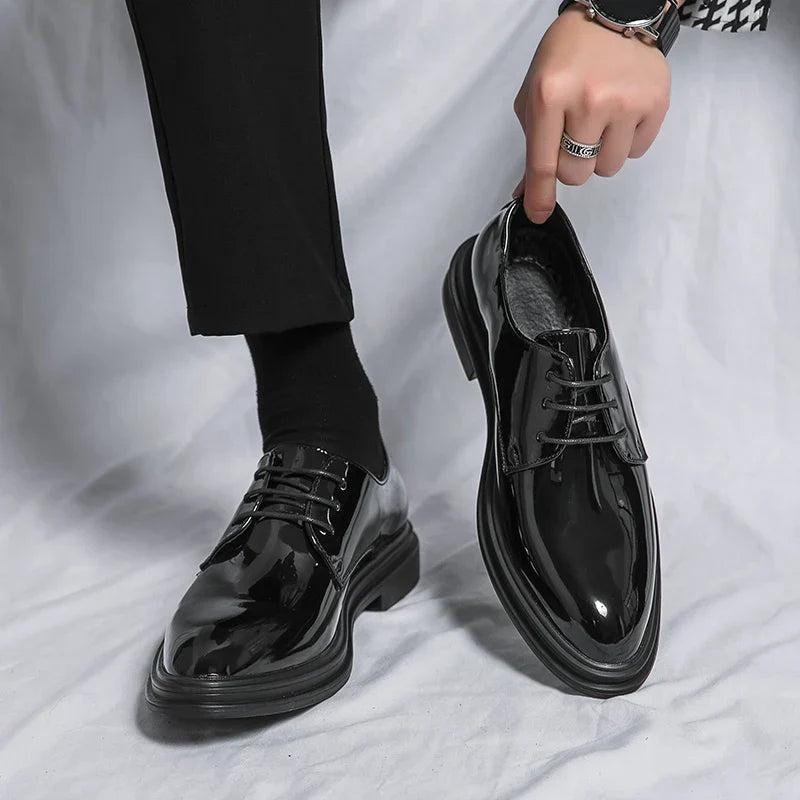 Men’s black derby lace-up shoes with high-gloss finish and sleek design