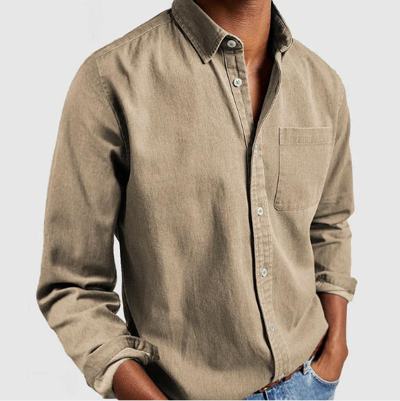 Men's casual denim button-down shirt in soft cotton blend