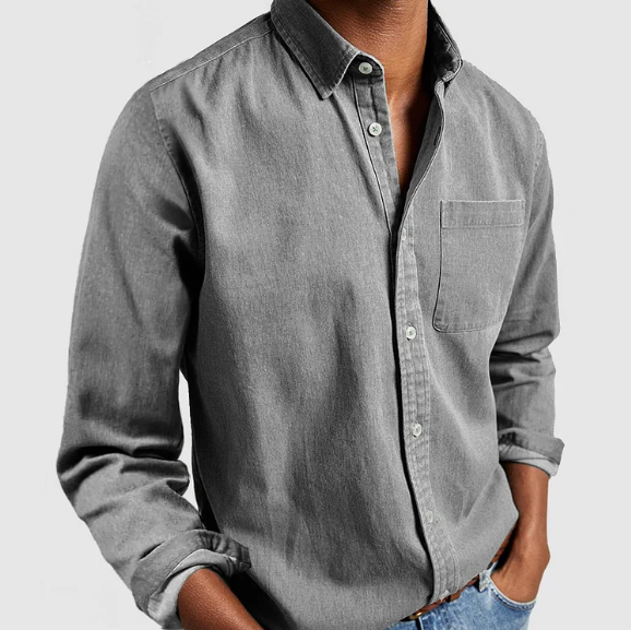 Men's casual denim button-down shirt in soft cotton blend