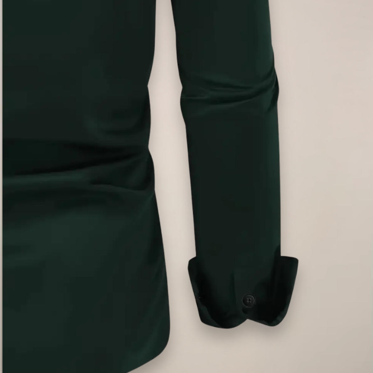 Men's long-sleeve shirt with notched collar and button placket