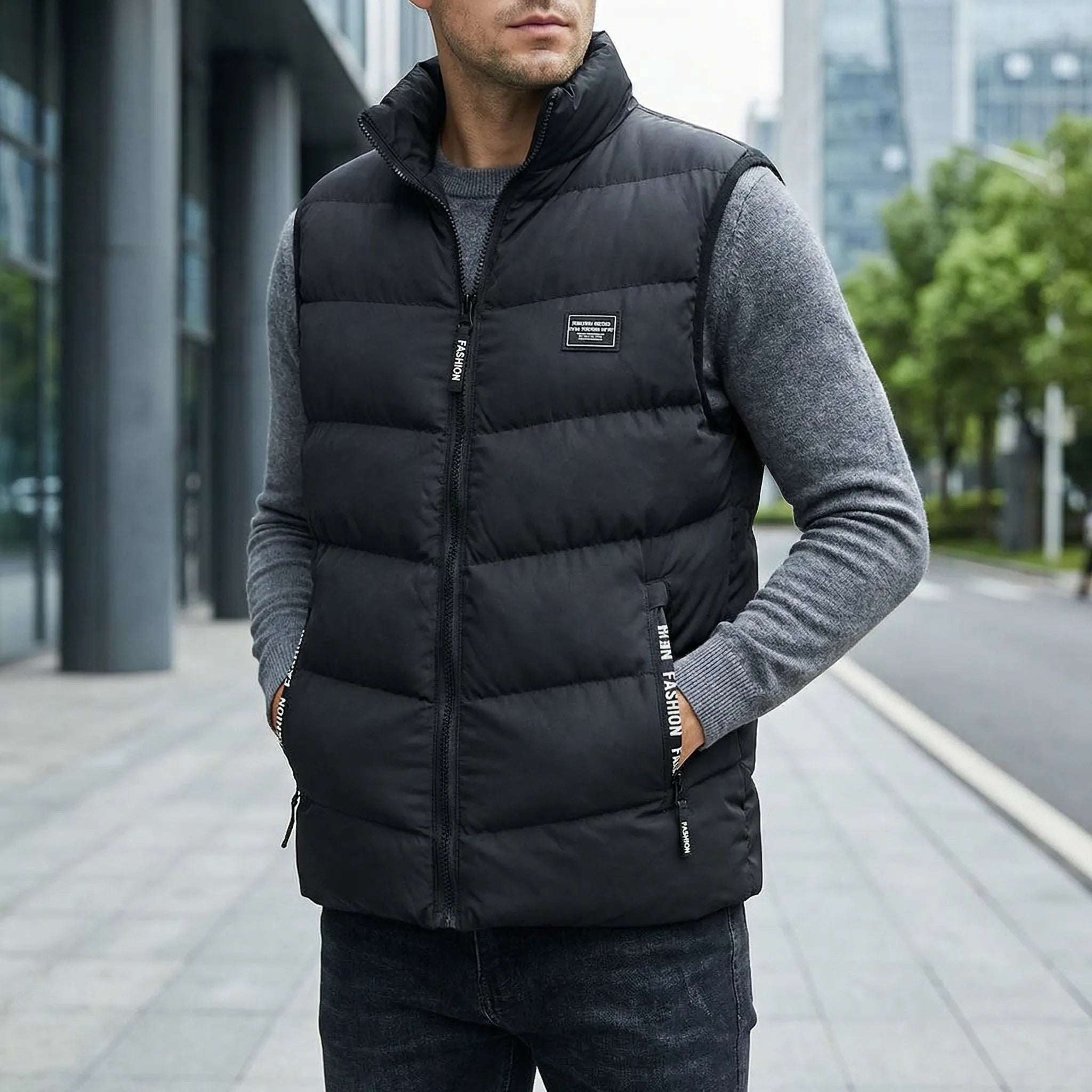 Men’s quilted sleeveless vest with front zipper and pockets