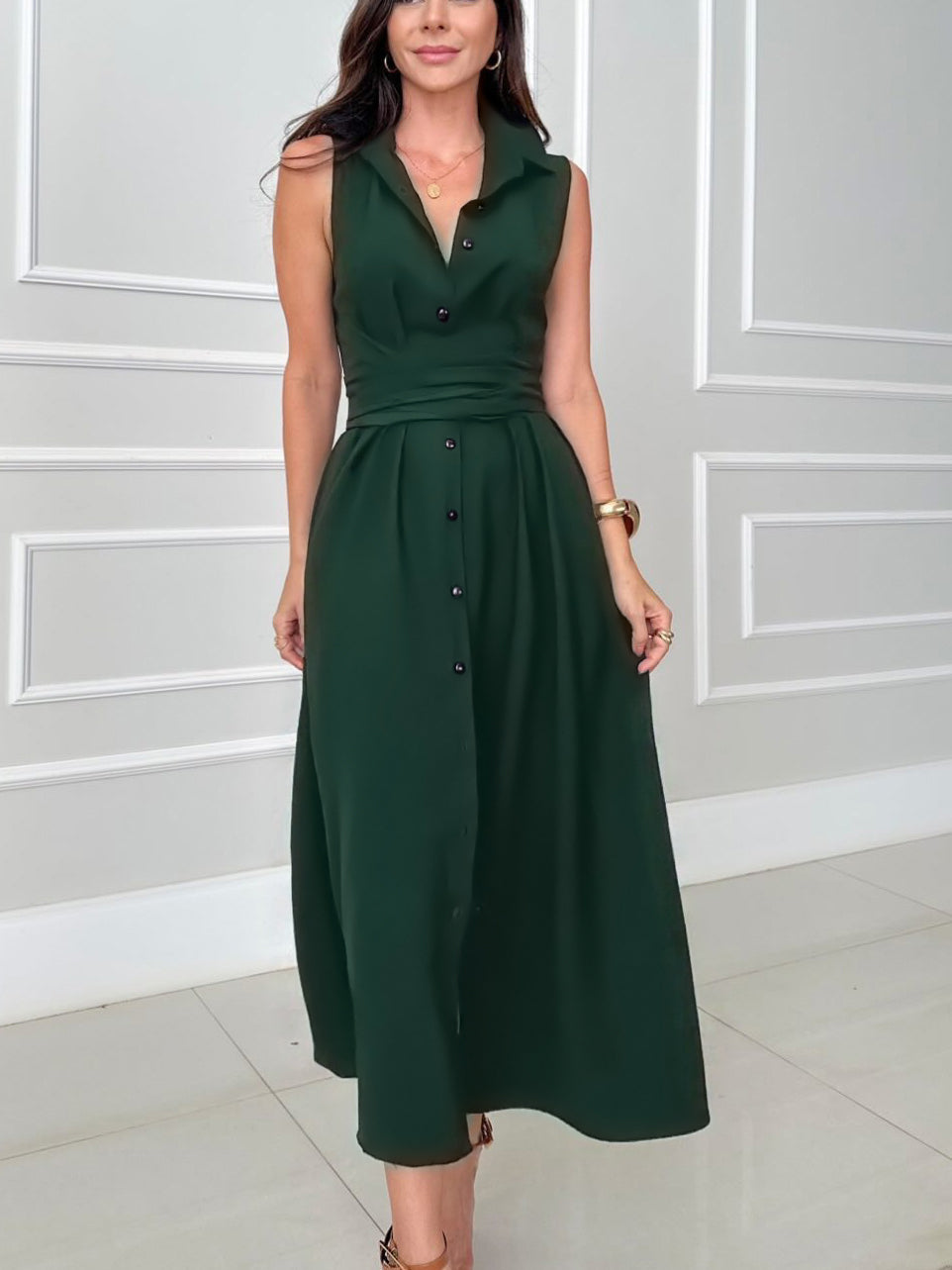 Women’s sleeveless midi shirt dress with tie waist and button front