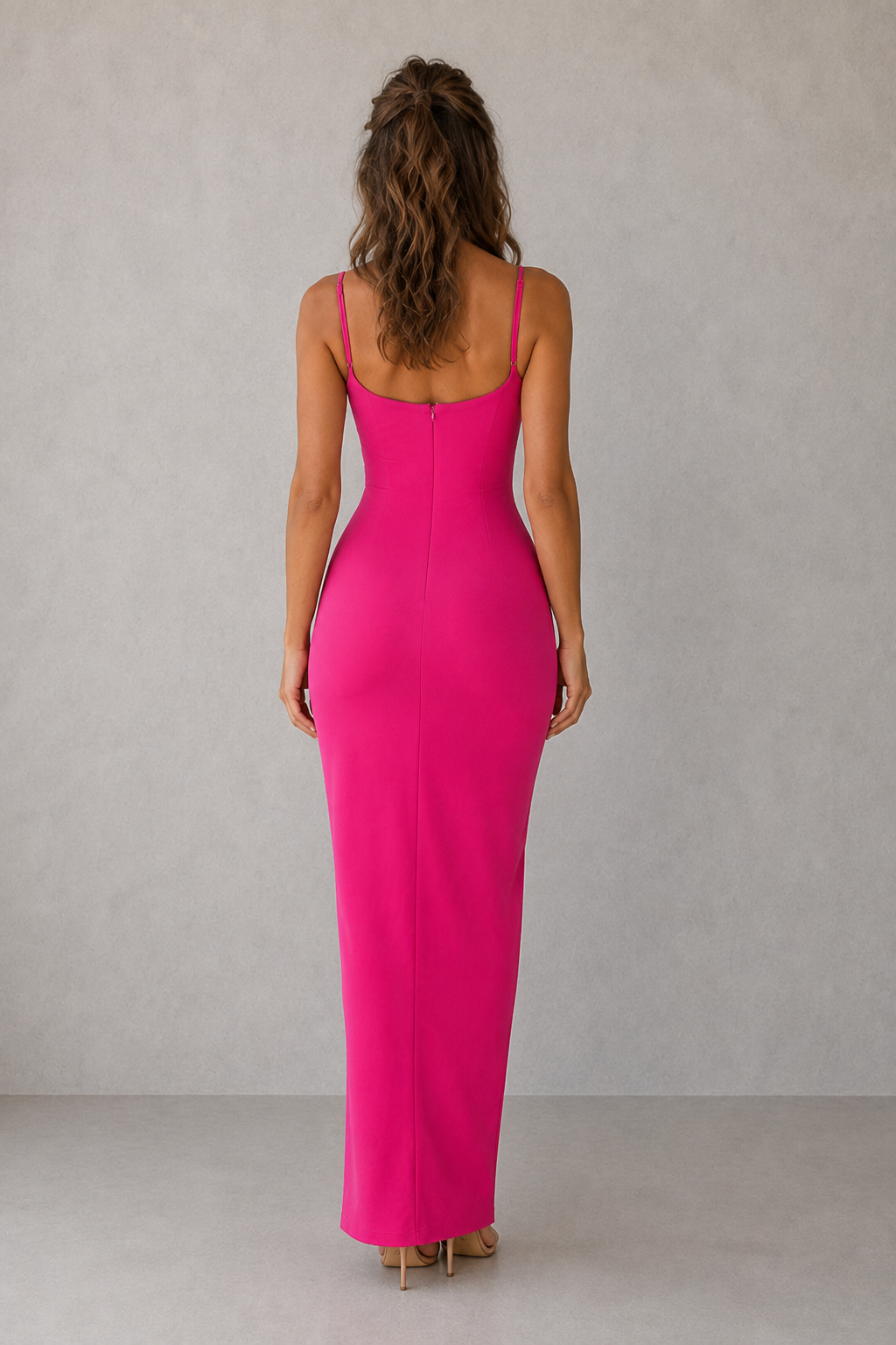 Women’s bodycon maxi dress in premium crepe fabric featuring a figure-hugging silhouette, adjustable shoulder straps, double-layered construction, and an elegant side split, ideal for evening events, formal occasions, and special celebrations.