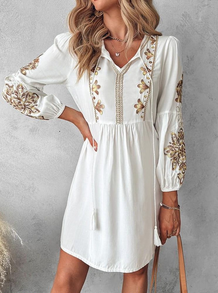 Women’s boho midi dress with floral embroidery and tie detail, relaxed fit and flowy silhouette