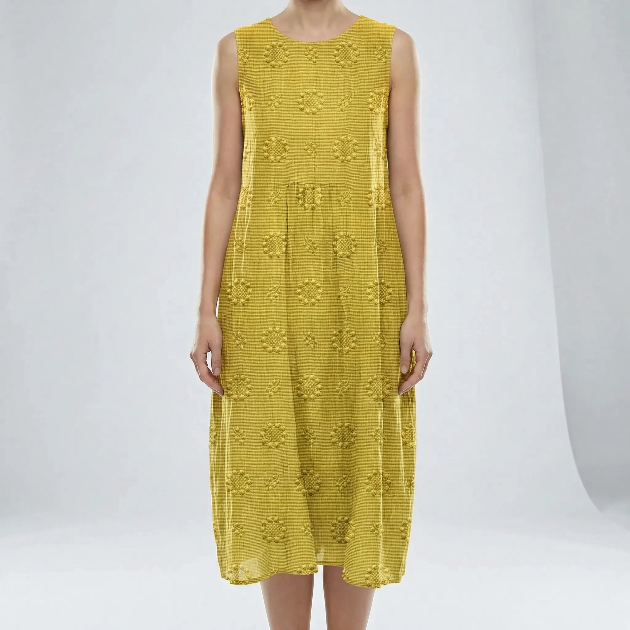 Women’s casual sleeveless midi summer dress with gathered waist and side pockets
