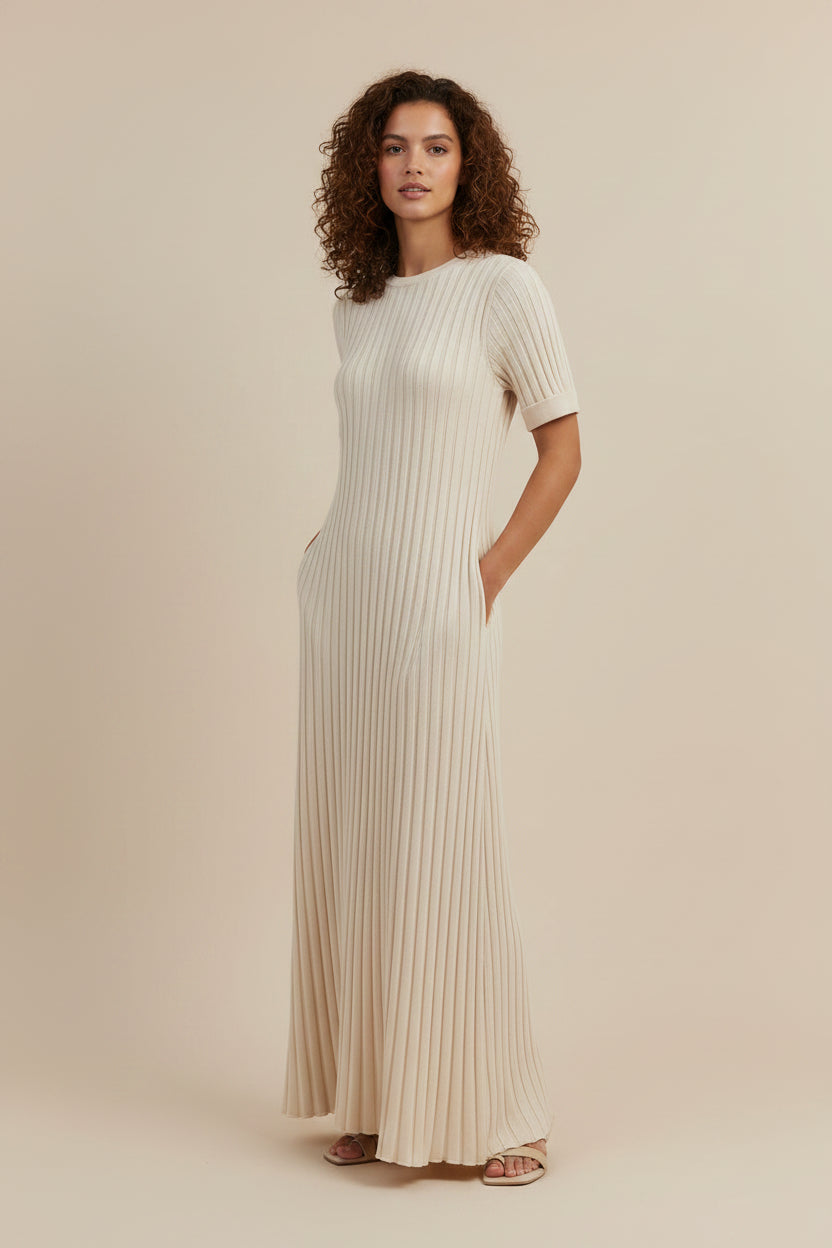 Women’s knitted long maxi dress in soft knit fabric with relaxed fit