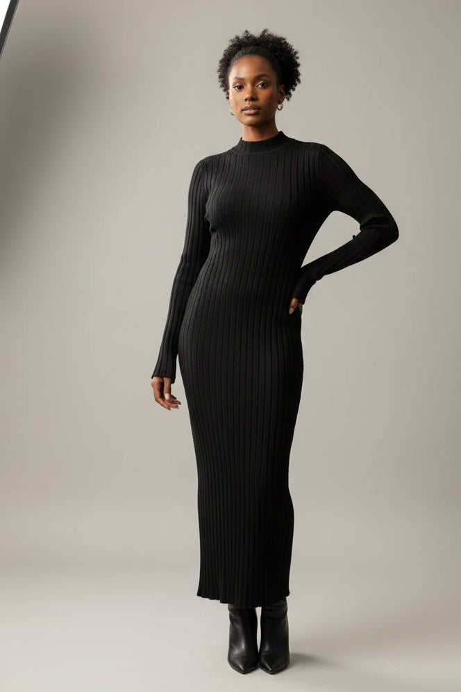 Women’s knitted long maxi dress in soft knit fabric with relaxed fit