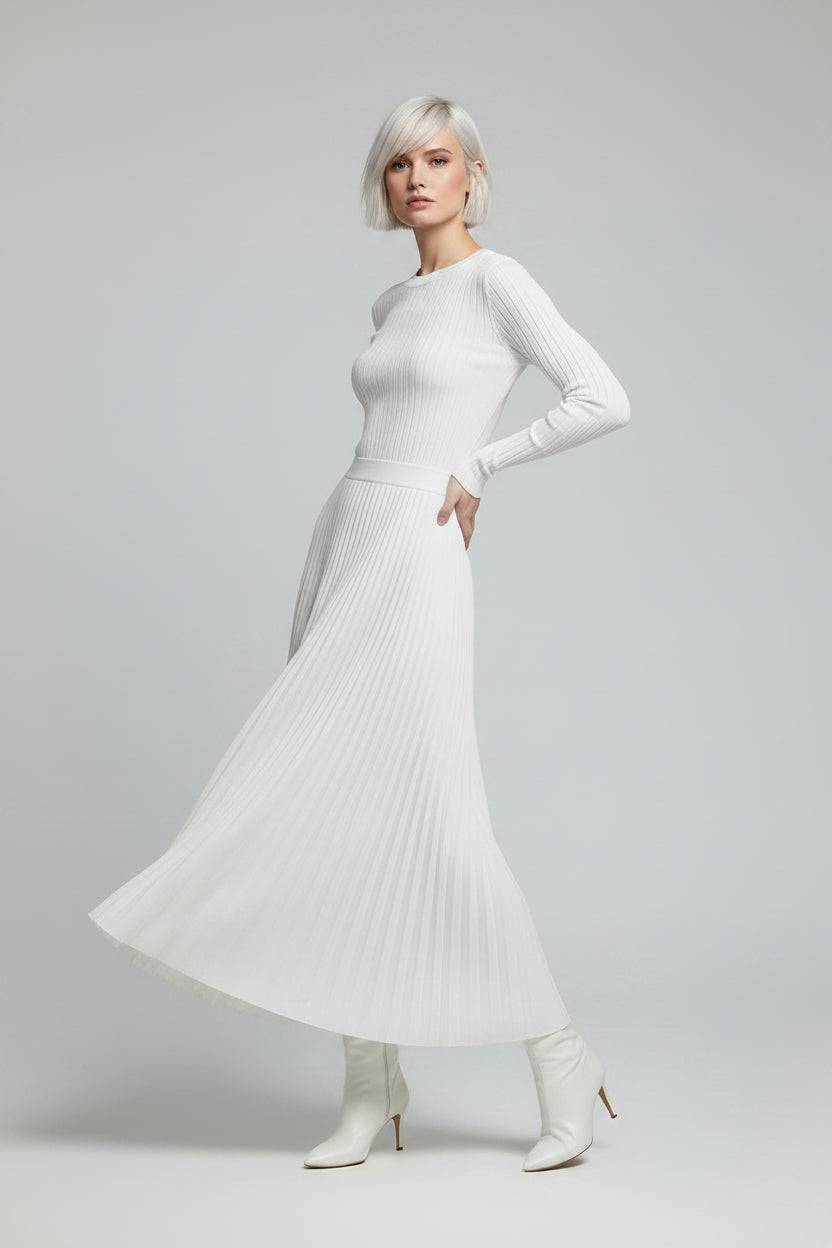 Women’s knitted long maxi dress in soft knit fabric with relaxed fit
