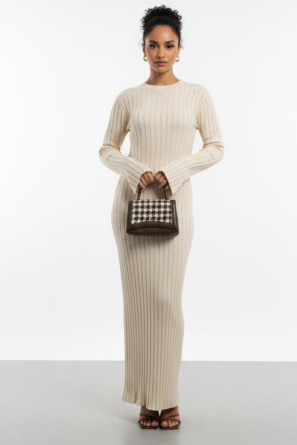 Women’s knitted long maxi dress in soft knit fabric with relaxed fit