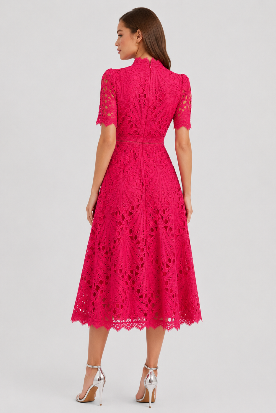Women’s lace midi dress featuring a scoop neckline, lightweight lace fabric, and a relaxed midi-length silhouette, suitable for formal occasions, dinners, and casual wear.