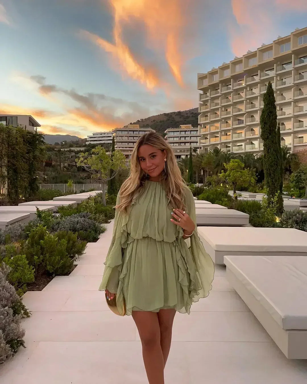 Women’s tiered flowing mini dress in lightweight polyester