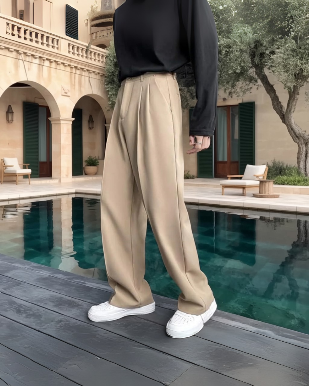 Entspannt geschnittene Valmont Chino-Hose - Beige