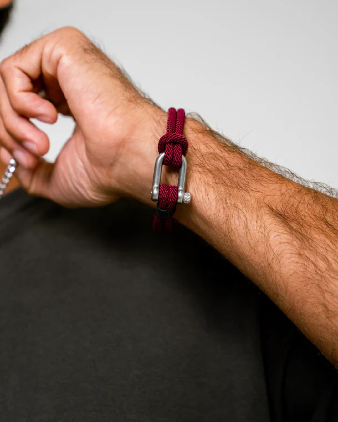 Bracciale con ancora cremisi