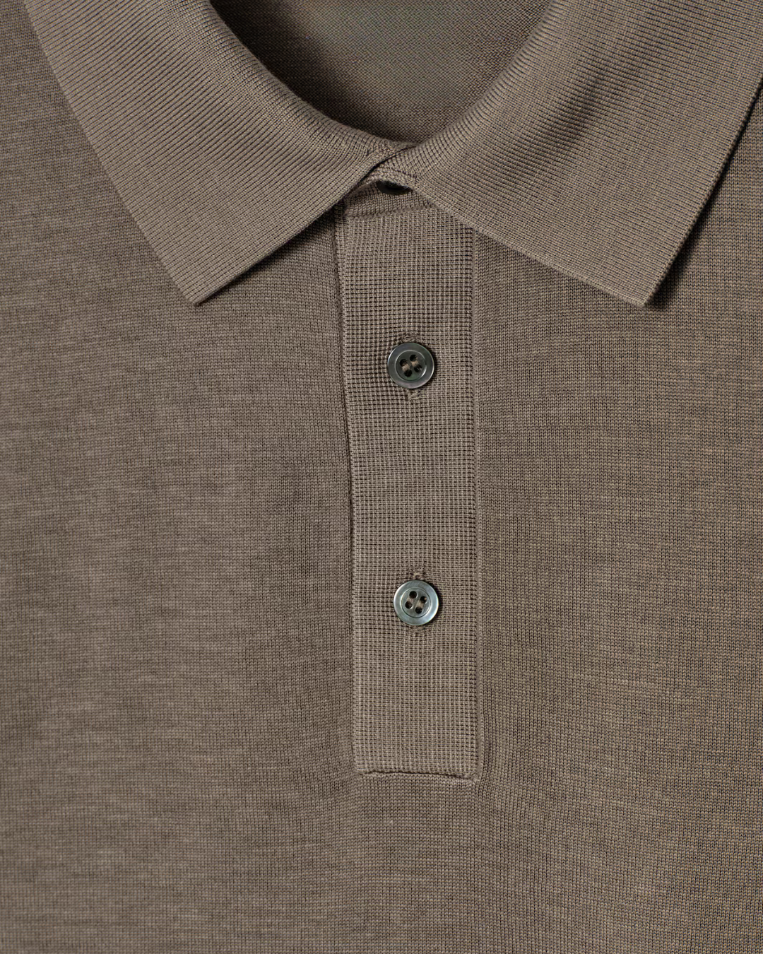 Camisa pólo de seda tricotada - Castanho